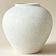 The Kōmo Vase · Textured Stone-Look Vase
