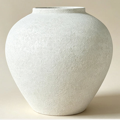 The Kōmo Vase · Textured Stone-Look Vase
